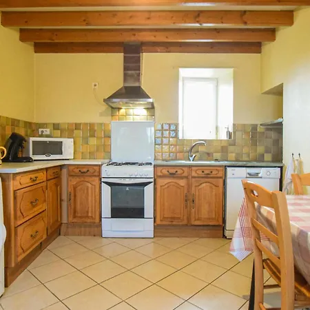 Dom wakacyjny Awesome In With Kitchen